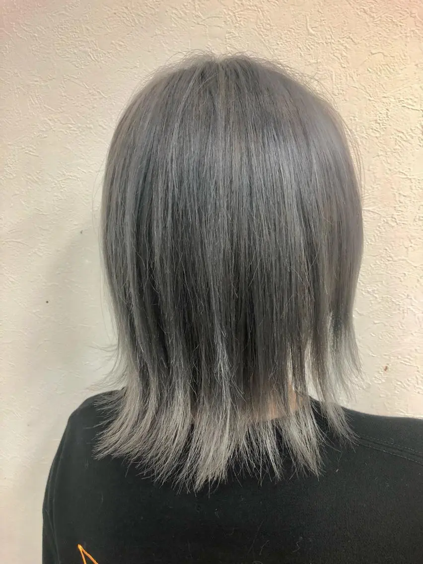 カラー 最高級エクステ /羽エクステ白石宇由のヘアスタイル