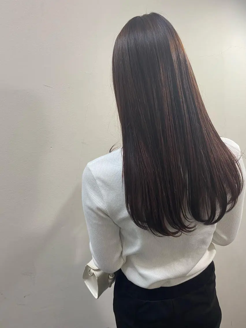 セミロング カラー ブラウンカラー レッドカラー レッドブラウン 清村 和音のヘアスタイル