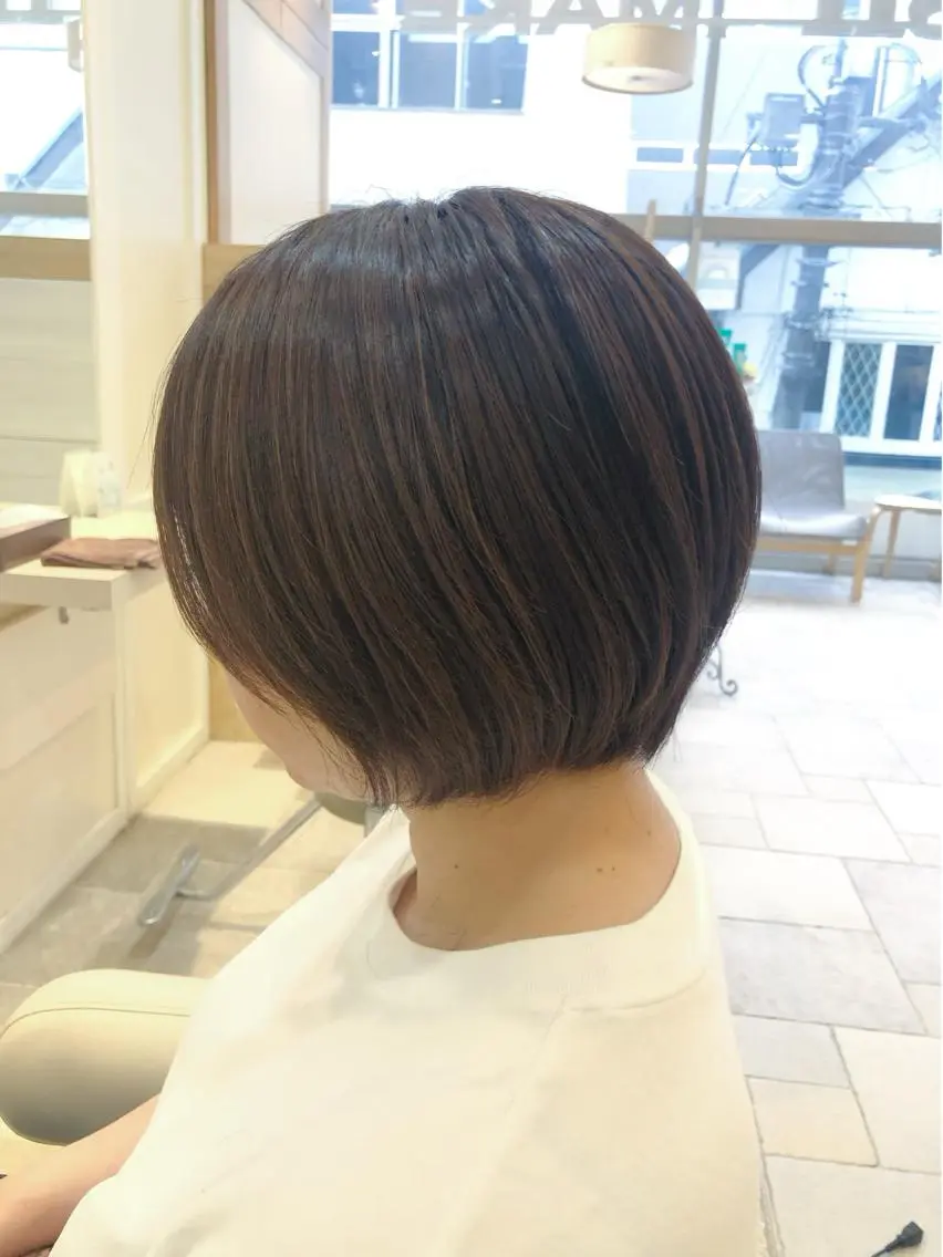 カラー 須賀 一美のヘアスタイル