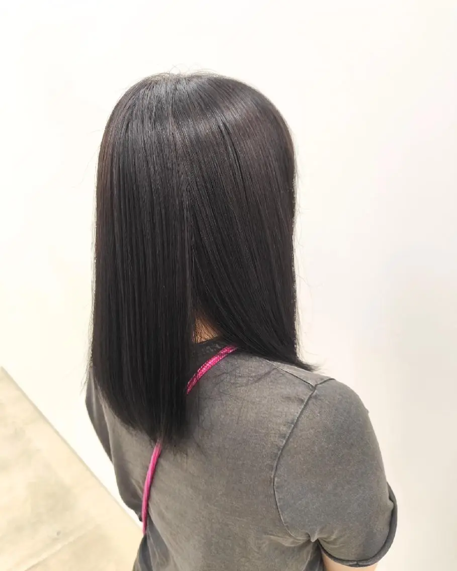セミロング カラー アッシュ ミストバング ブリーチ 透明感カラー  フェイスフレーミング 角谷 貫太郎のヘアスタイル