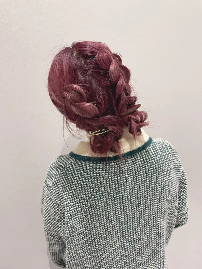 ミディアム カット ヘアセット 佐々木 芽衣のヘアスタイル