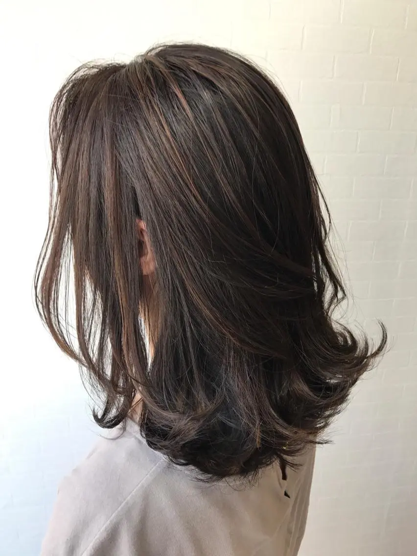 カラー ハイライトカラー 💜ツヤヘアケア🩷 サトウシュンスケのヘアスタイル