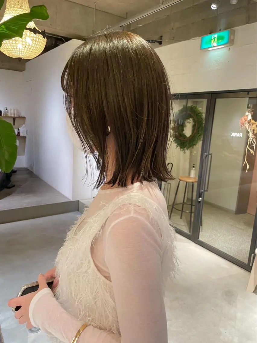 ミディアム くびれヘア くびれレイヤー レイヤーカット 聖 来のヘアスタイル