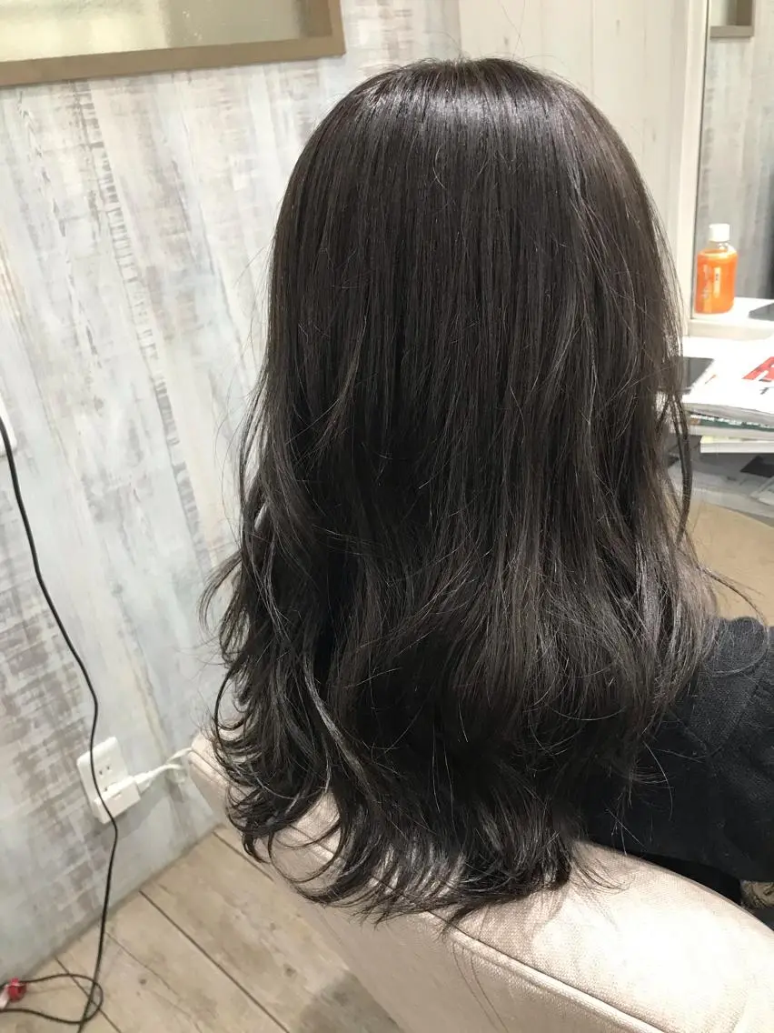 ロング ネモトメイナ🌿 今月末で退職しますのヘアスタイル
