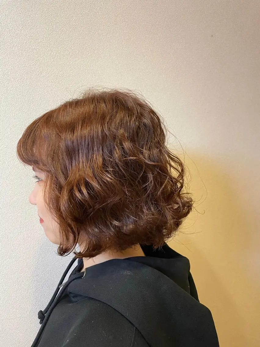 ミディアム ミディアムパーマ Koharu 髪質改善カラーのヘアスタイル