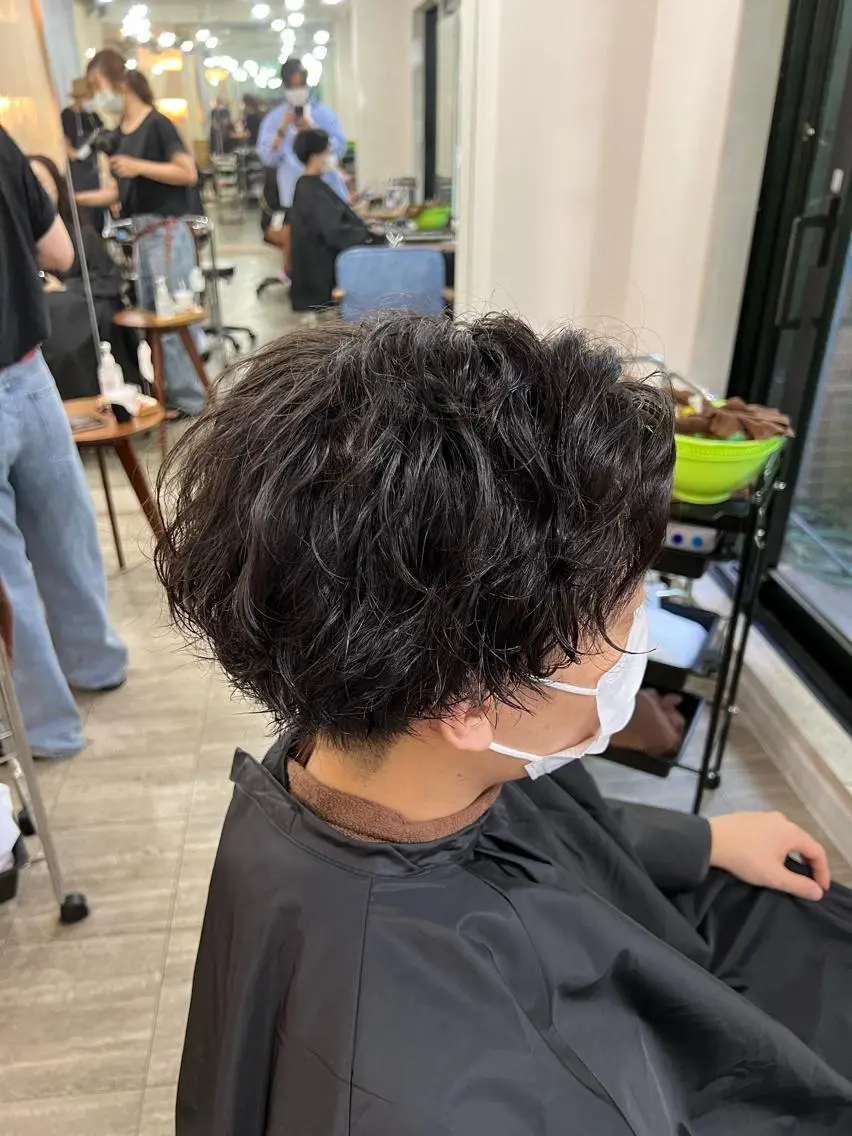 ショート パーマ メンズ 韓国風 くすみカラー パーマKOUKIのヘアスタイル