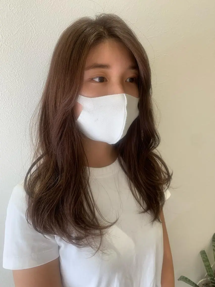 セミロング カラー ベージュカラー ハイライトカラー ハイライト カット ヘアカラー トリートメント hubhair レイヤー/透明感のヘアスタイル