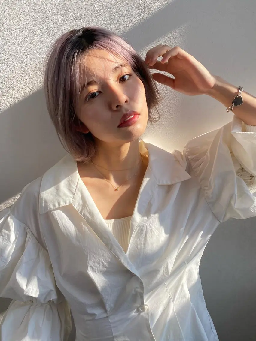 ショート パープルカラー ショートヘア 齋藤 尋真のヘアスタイル