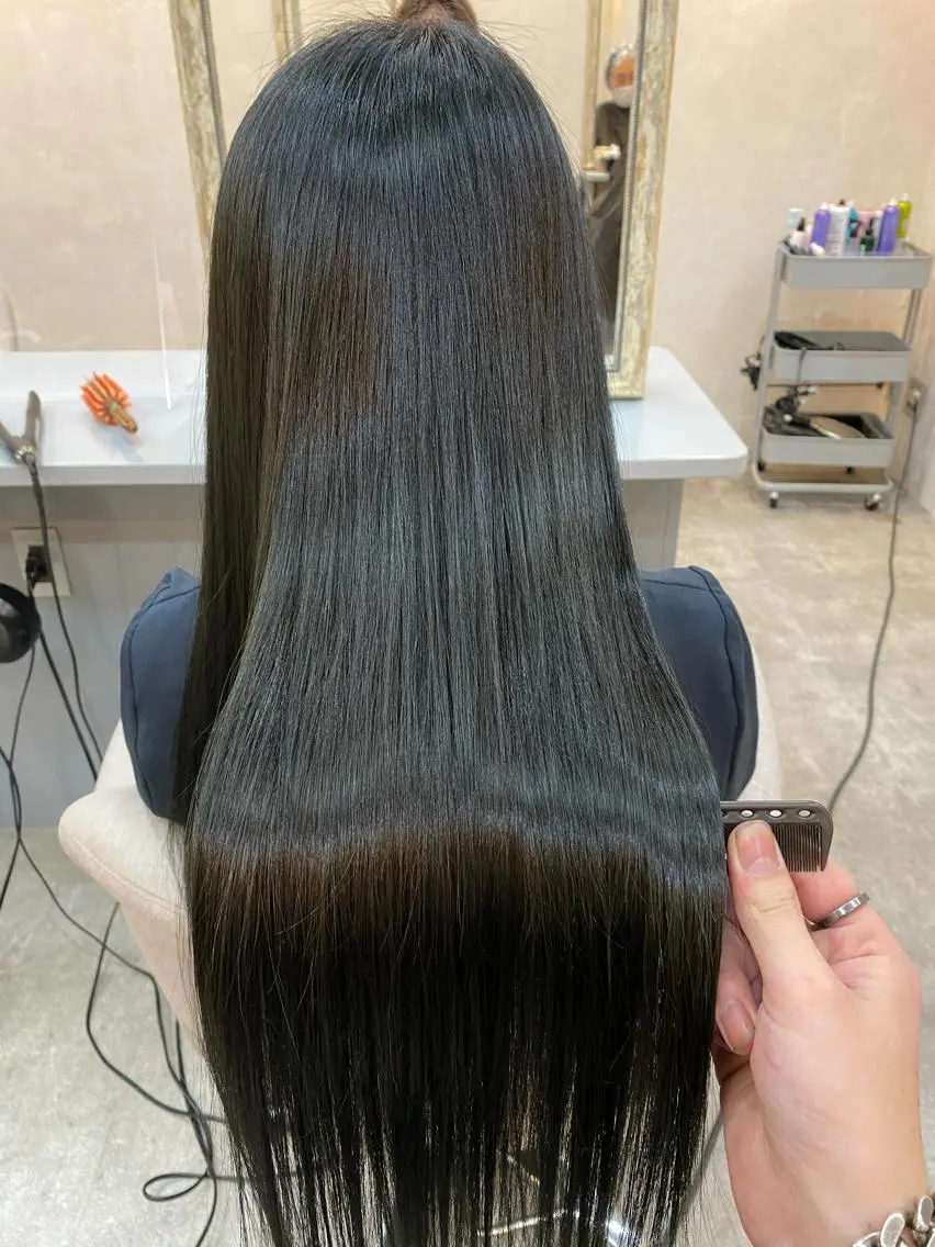 ロング カラー ヘアアレンジ FONS 🤍yurika🤍のヘアスタイル