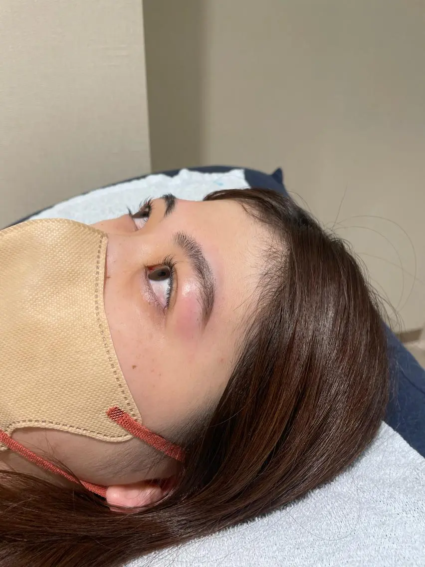 マツエク・マツパ アイブロウ 眉毛ワックス脱毛 まつげパーマ 高濱 ひなよのヘアスタイル