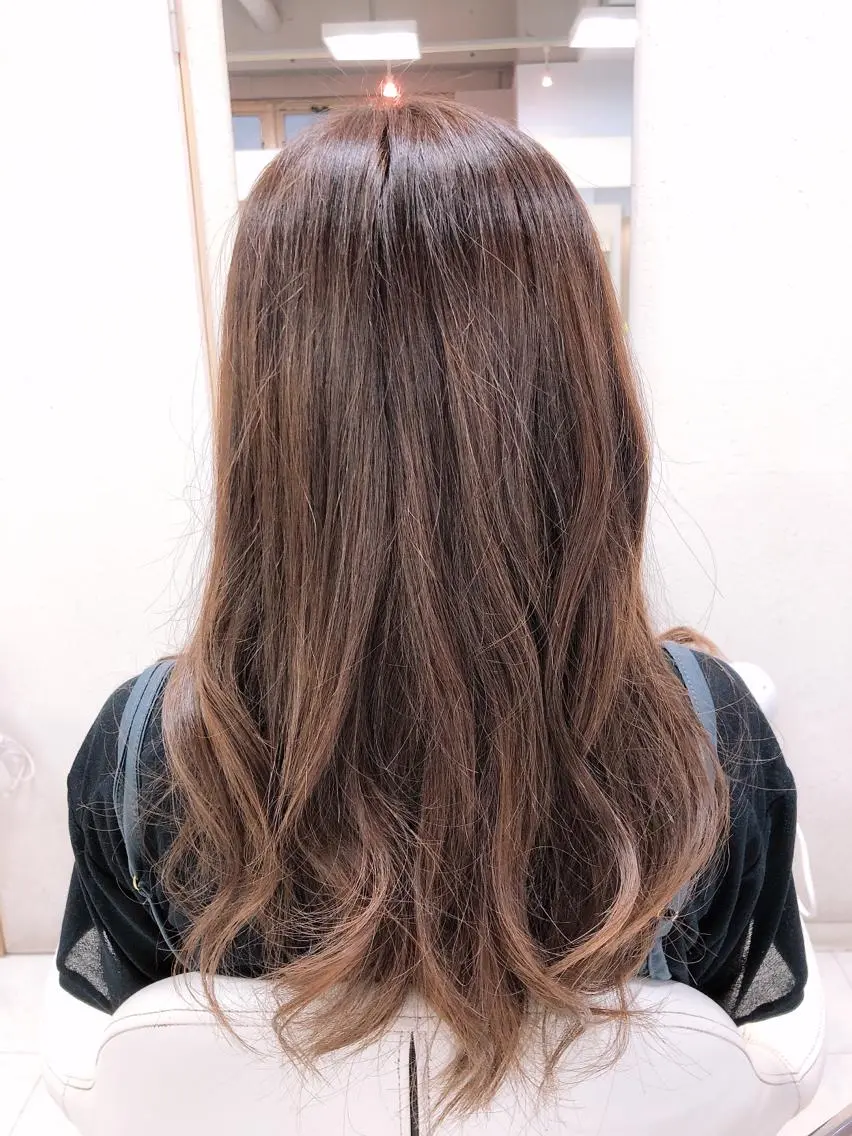 ロング カラー ハイライトカラー ハイライト ヘアカラー 阿部 美咲のヘアスタイル
