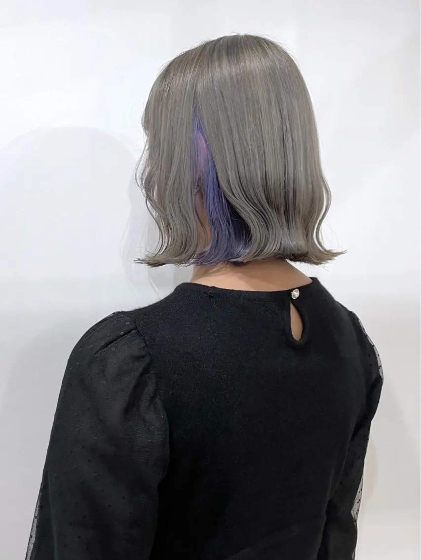 カラー white.梅田 デザインカラー🦄のヘアスタイル