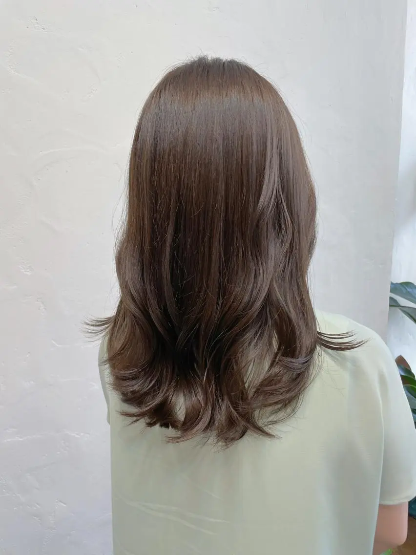 ミディアム ふわっとレイヤー 🪽スガヤハルミのヘアスタイル