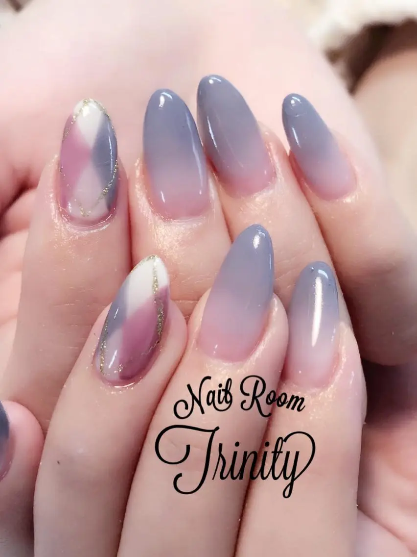 ネイル ハンドネイル Trinity ネイリストスタッフのネイルデザイン