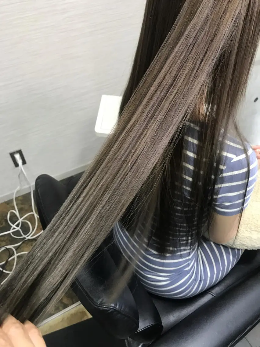 ロング カラー ブリーチ 透明感カラー SUNNY GRACEのヘアスタイル