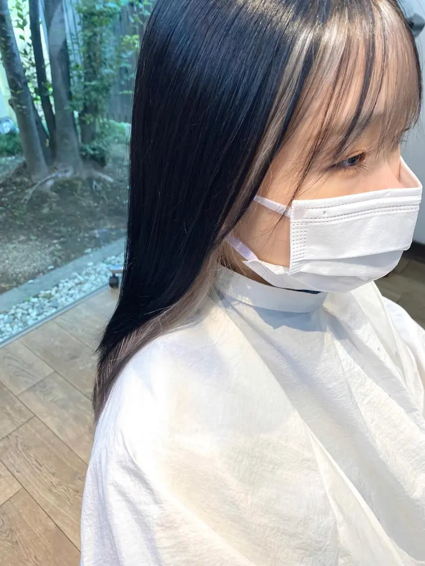 セミロング カラー 桑原 菜摘のヘアスタイル