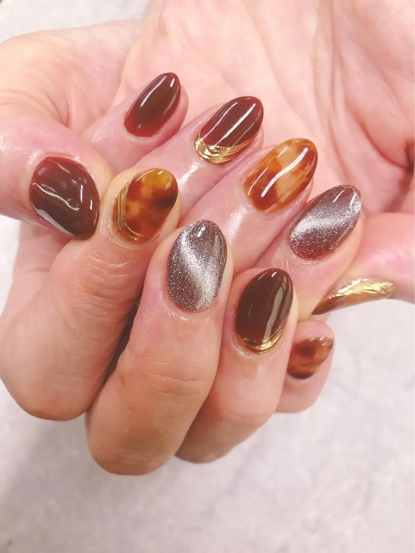 ネイル べっ甲ネイル ボルドー マグネットネイル ハンドネイル ハンドケア FASTNAIL PLUS 新宿店のネイルデザイン