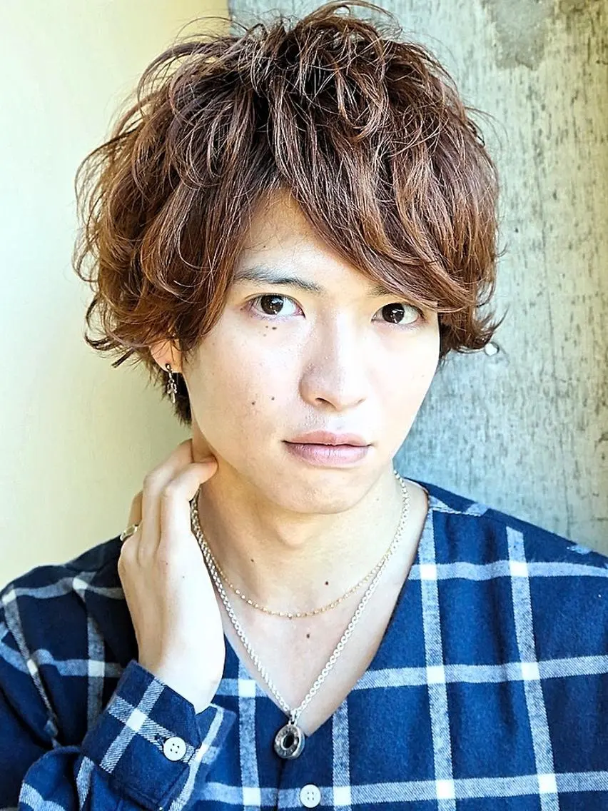 ショート カラー パーマ メンズ ベージュカラー 透明感カラー 小顔カット カット トリートメント flencia 丸 和博|カットのヘアスタイル