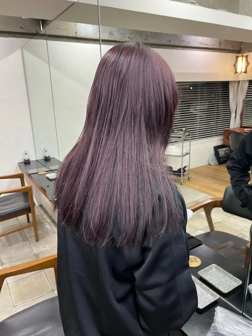 ロング カラー ブリーチ カシス カット ヘアカラー 末崎 聖子のヘアスタイル