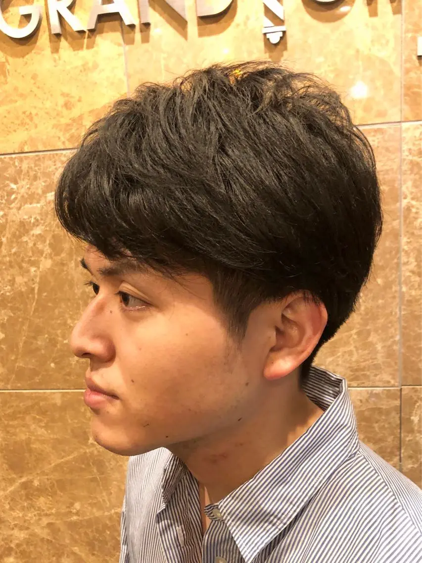 ミディアム 長谷川 真那のヘアスタイル