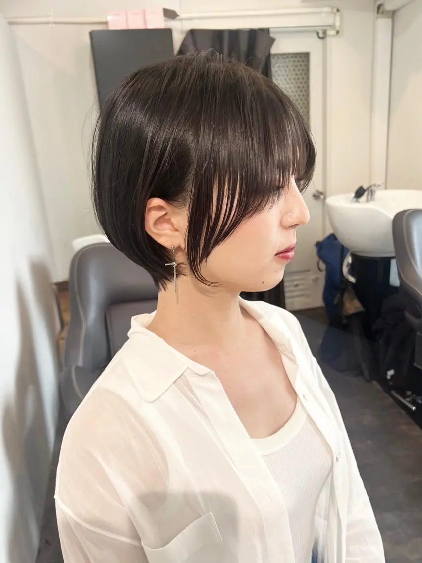 ショート レイヤー×縮毛矯正 深見 拓のヘアスタイル