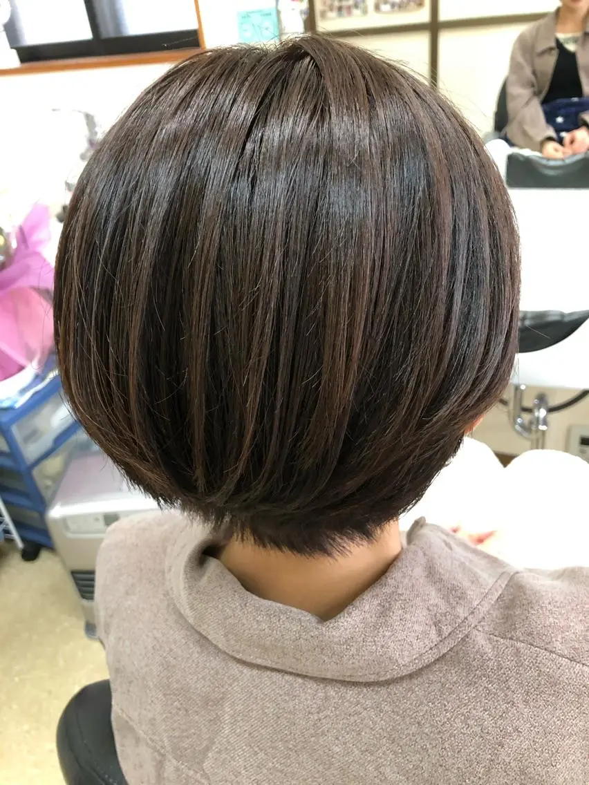 ショート カラー 石塚 浩のヘアスタイル