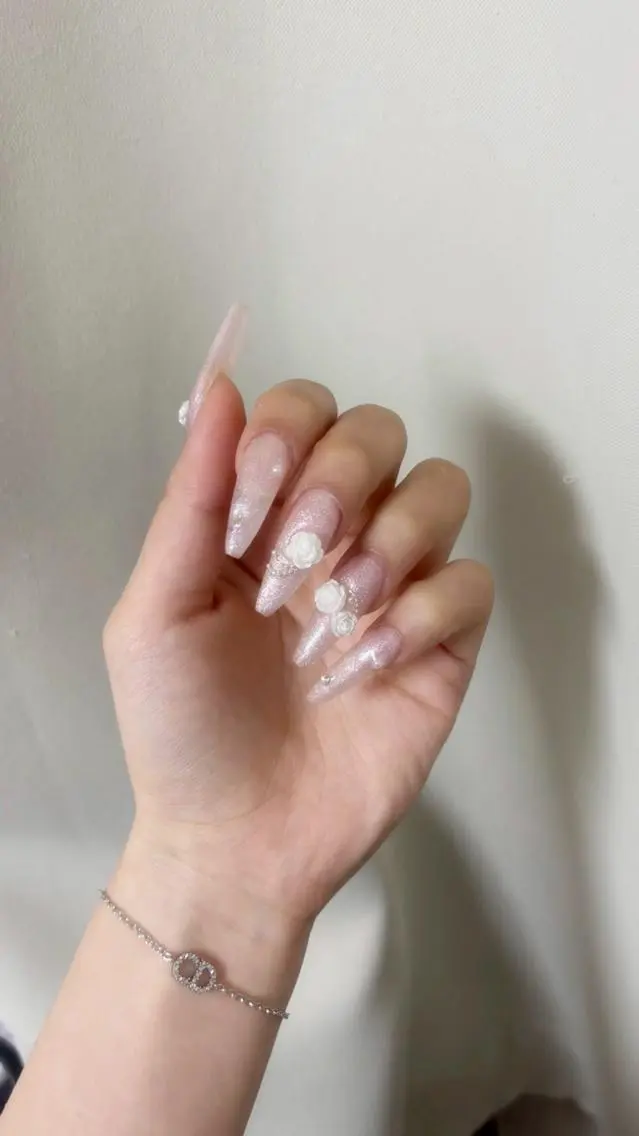 ロング NENENAIL 【シヨン】のネイルデザイン