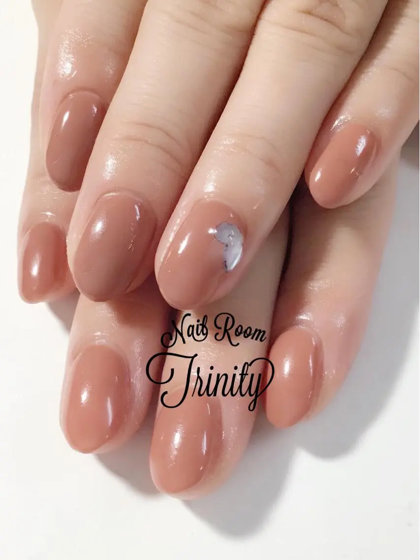 ネイル ハンドネイル Trinity ネイリストスタッフのネイルデザイン