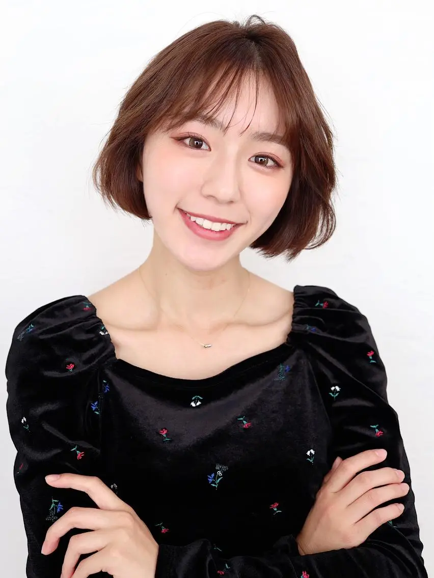 ミディアム カラー カット ヘアカラー トリートメント ヘッドスパ "オトナ髪”/ LAKA TOCCAのヘアスタイル