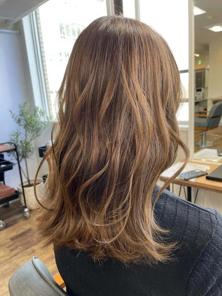 ミディアム カラー パーマ ベージュカラー ハイトーンカラー ヘアカラー トリートメント TELA HAIR 守谷のヘアスタイル