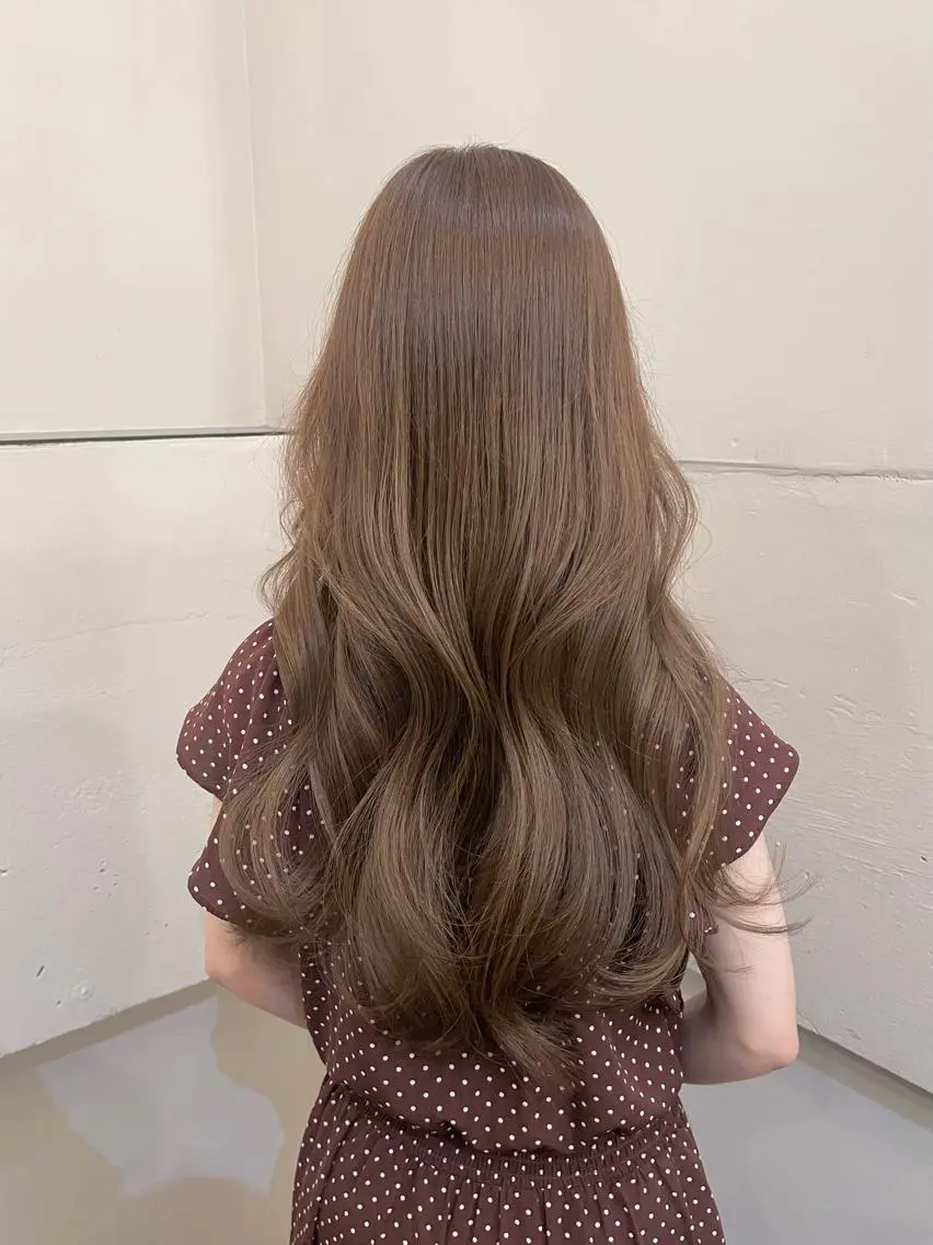 ロング カラー ベージュカラー ブリーチ フォギーベージュ ブリーチなしカラー カット ヘアカラー トリートメント 横浜/レイヤーカット /韓国ヘア/佐藤記正のヘアスタイル