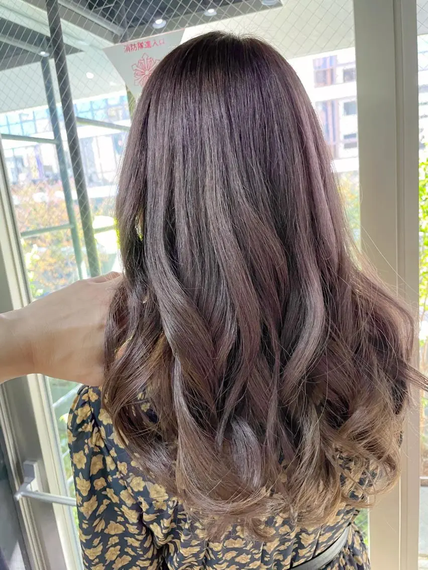 セミロング カラー ラベンダーカラー シルバー 山本 雅由のヘアスタイル