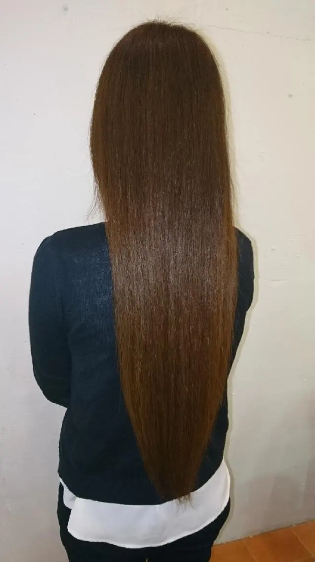 ロング カラー 山口 彩海のヘアスタイル