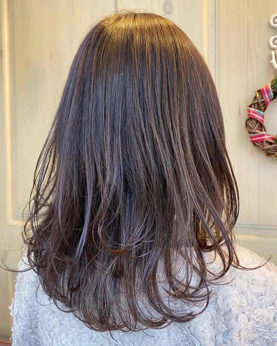 セミロング パーマ ピンクブラウン カット ヘアカラー トリートメント レイヤーカット/ 根本瑠実のヘアスタイル