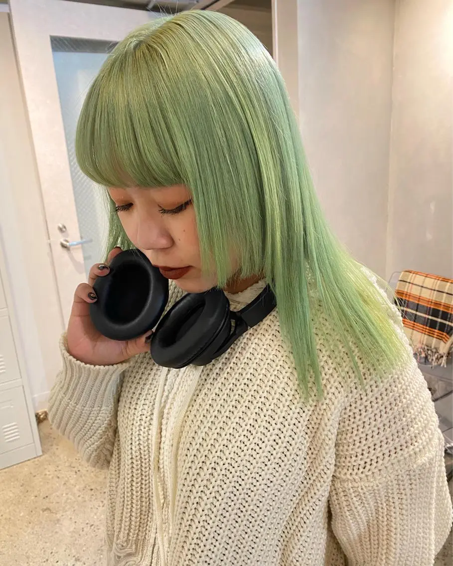 セミロング MIYU💋💖 〈XENA渋谷本店〉のヘアスタイル