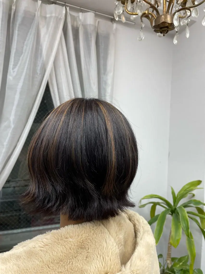ショート カラー 江里口 愛のヘアスタイル