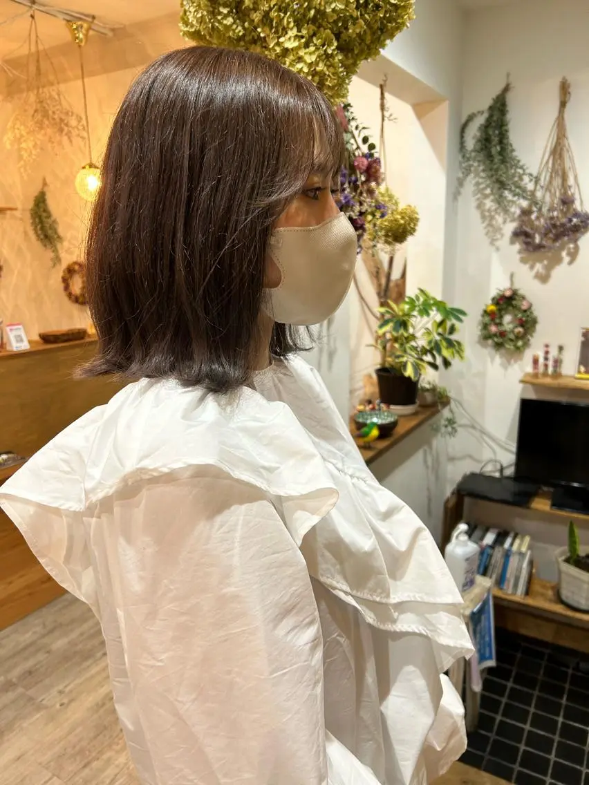 ミディアム カラー グレージュ ラベンダーカラー ラベンダーグレージュ ラベンダーグレー ヘアカラー トリートメント 佐藤 美咲のヘアスタイル