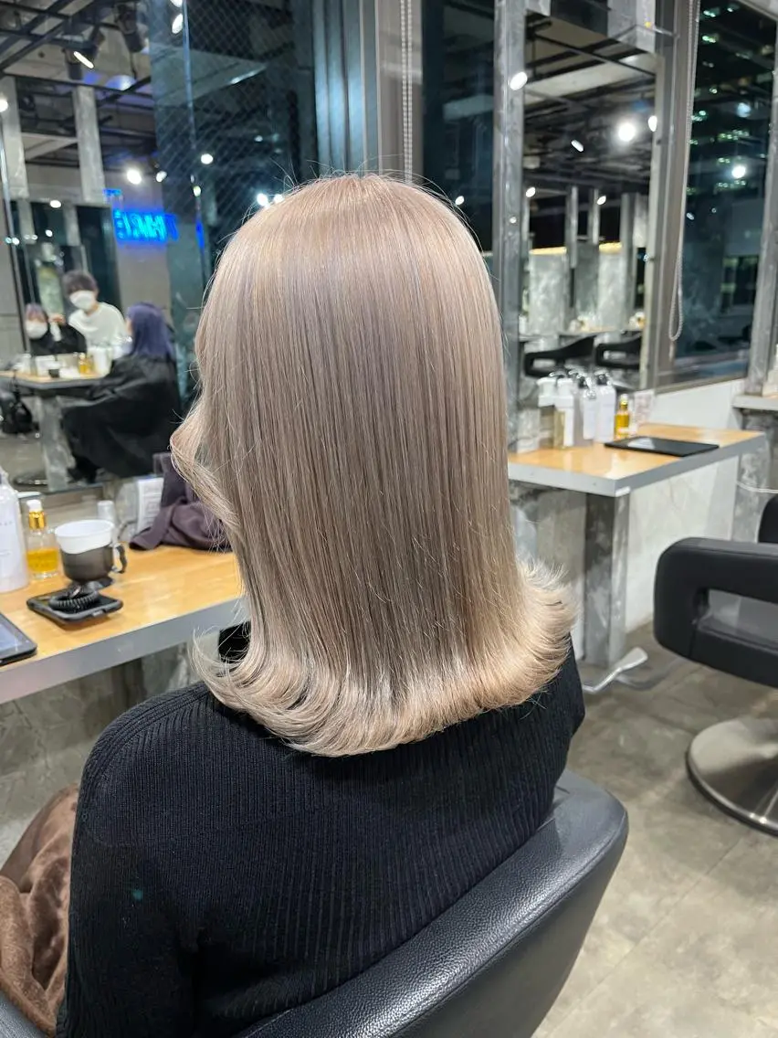 ミディアム ヘアカラー トリートメント ヘッドスパ ヘアセット 🪞透明感カラー🫧 縮毛矯正🥇かずきのヘアスタイル