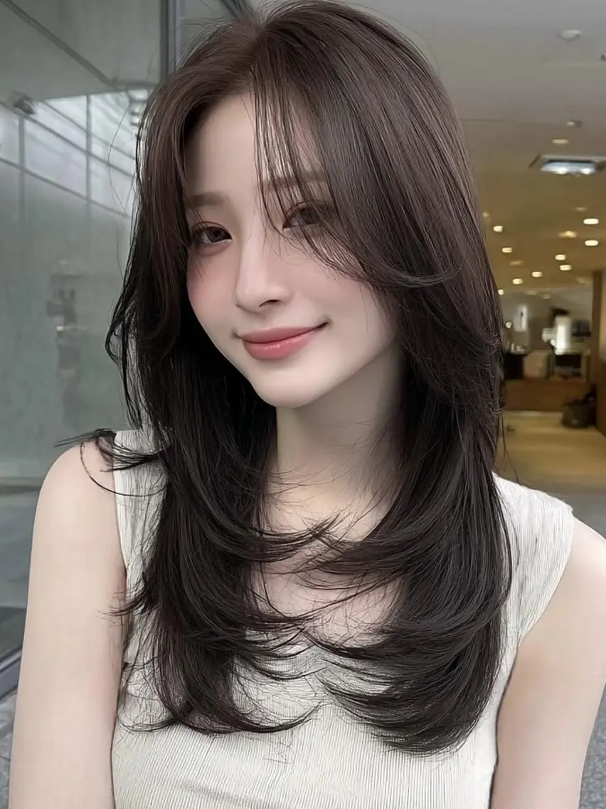 カラー ロング 透明感カラー 韓国風ヘア レイヤーカット 小顔カット 🖤🤍石川 アイリ🤍🖤のヘアスタイル