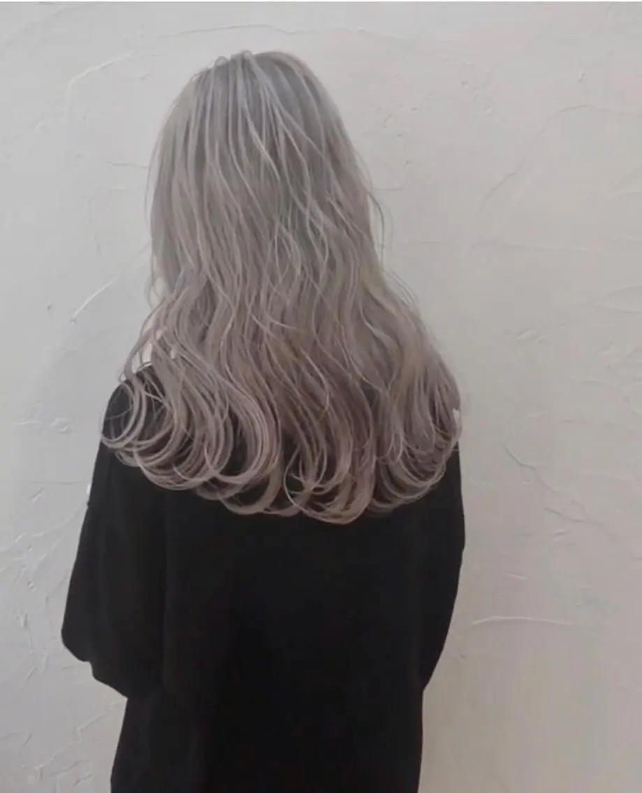 ロング カラー パーマ ヘアアレンジ メンズ キッズ ネイル マツエク・マツパ 女性専用サロン梅田 髪質改善カラーakiのヘアスタイル