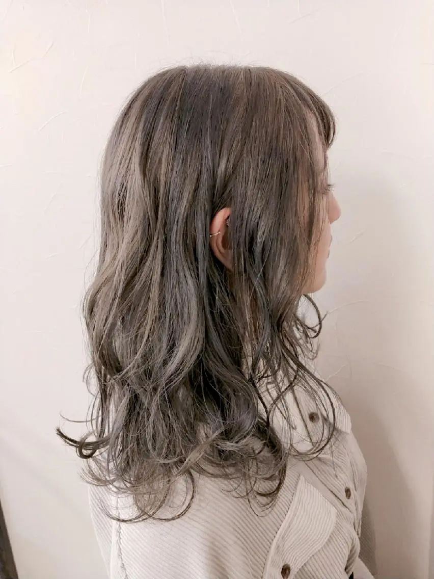 ミディアム カラー アディクシーカラー バレイヤージュ ブリーチ ケアブリーチ ダブルカラー ヘアカラー トリートメント ブリーチの神 KYONのその他イメージ