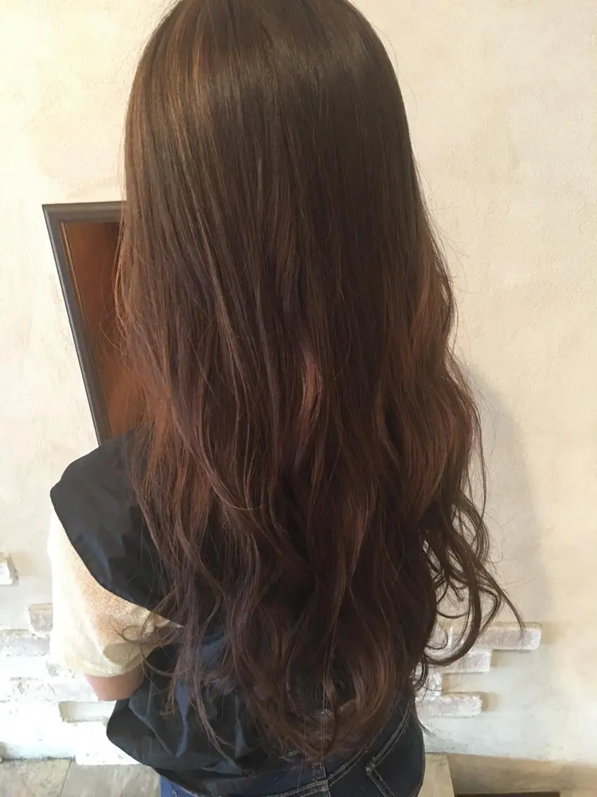 セミロング MAAT所属 AKANEのヘアスタイル