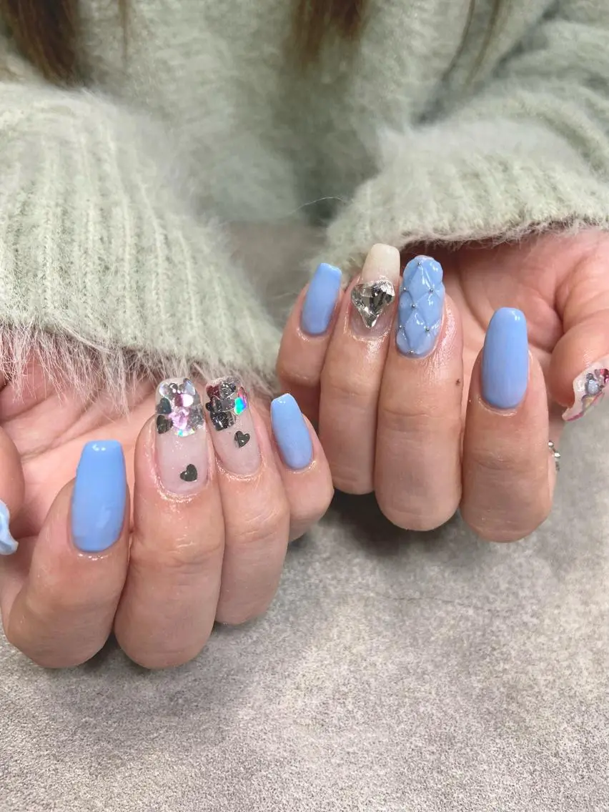 ネイル ハート 水色 ストーンネイル salon de oct.のネイルデザイン