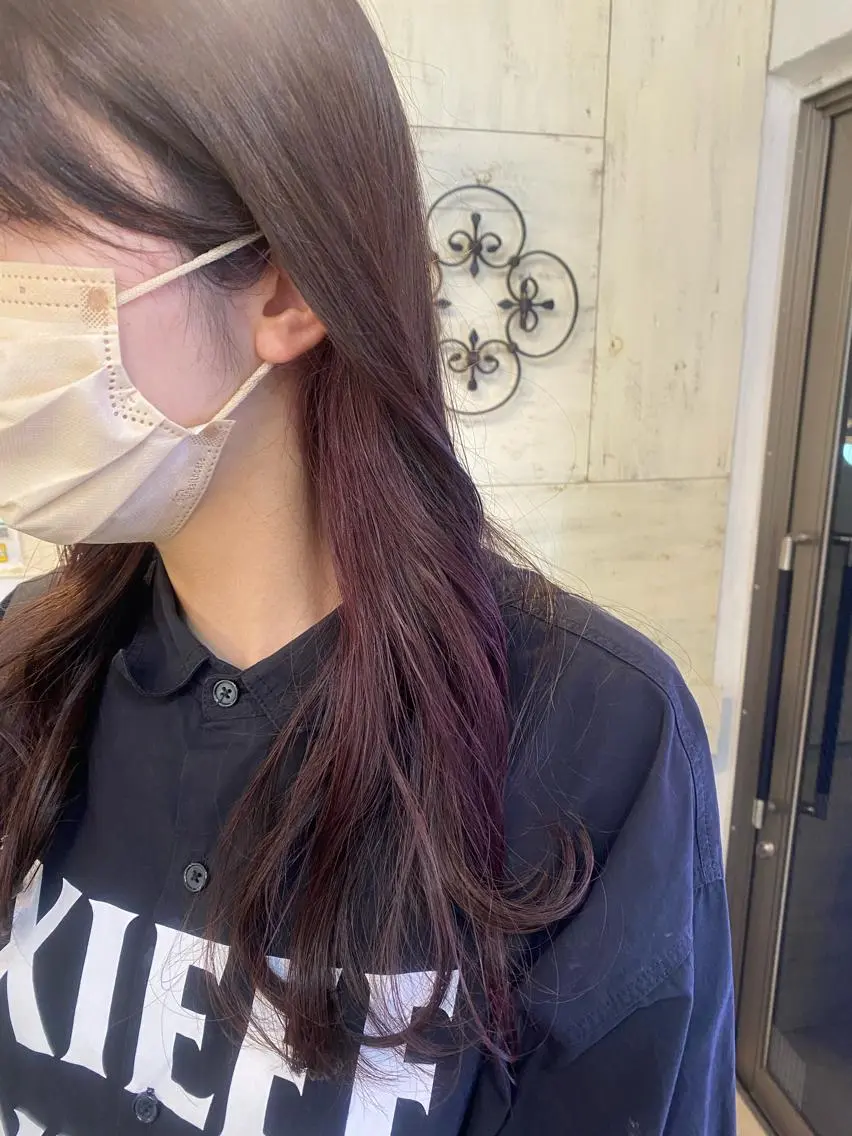 ロング カラー パーマ ヘアアレンジ ブリーチ ブリーチなしカラー ピンクカラー kame|レイヤー / 似合わせ顔周りのヘアスタイル