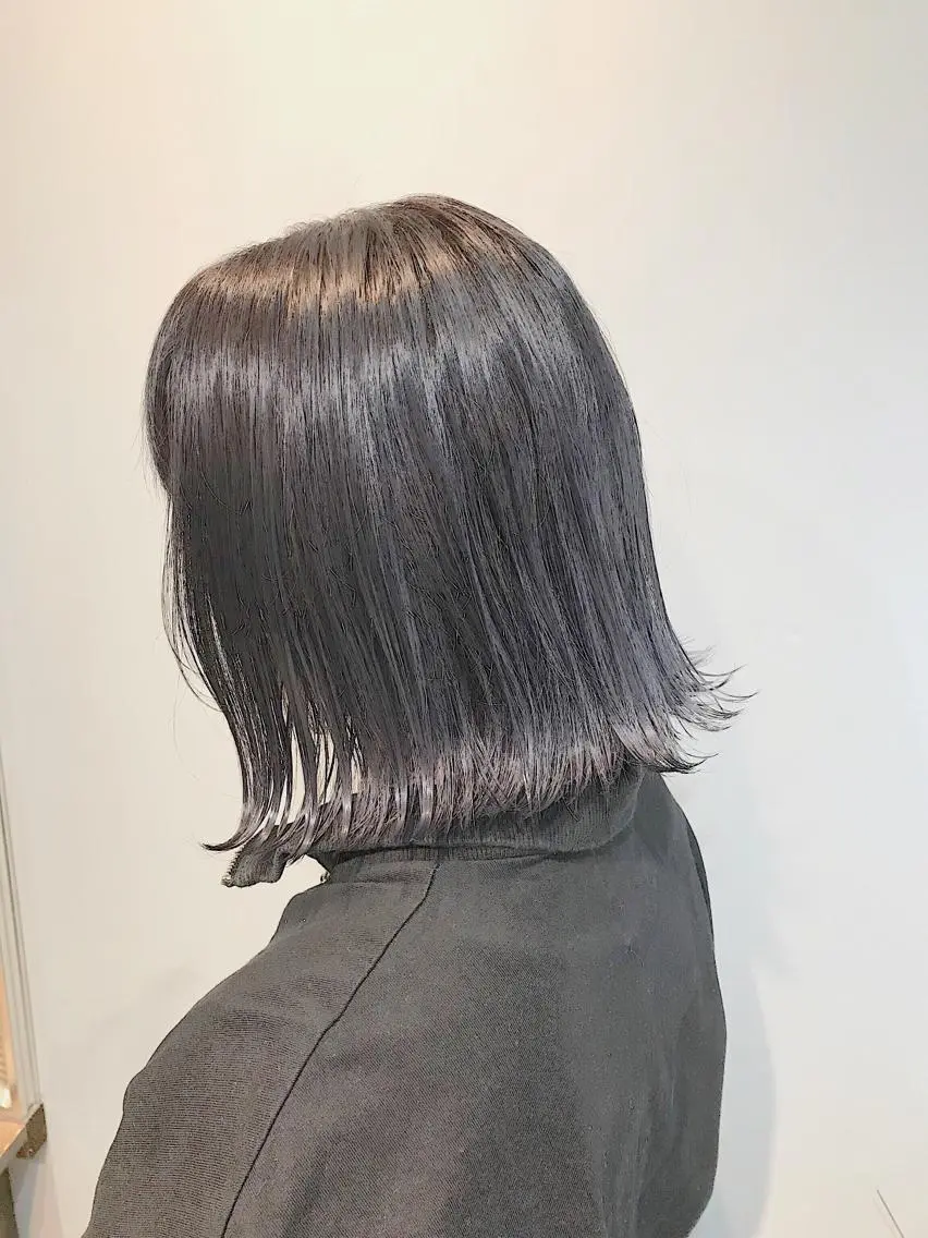 ショート カラー ダークグレー バイオレットカラー ヘアカラー トリートメント lani ブリーチ /ダブルカラーのヘアスタイル