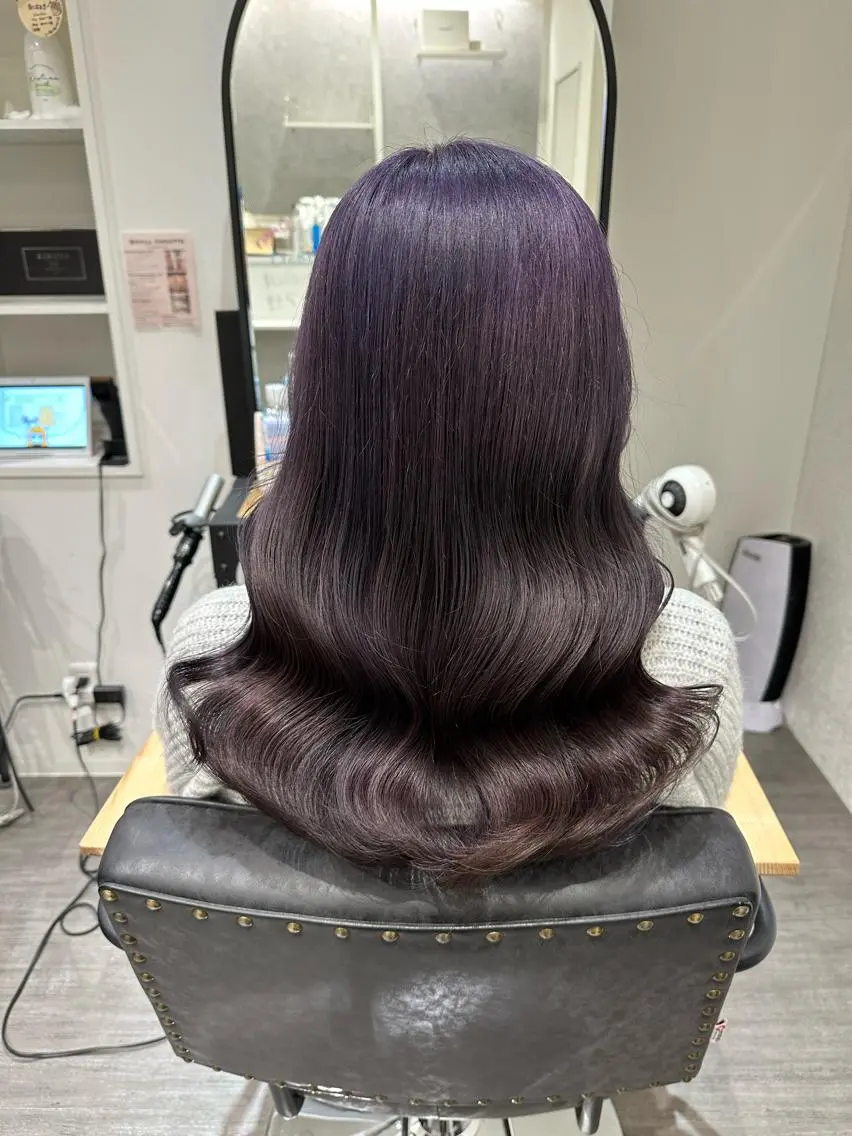 セミロング カラー パープルカラー 艶髪レイヤー上田 紗也🇰🇷💗のヘアスタイル