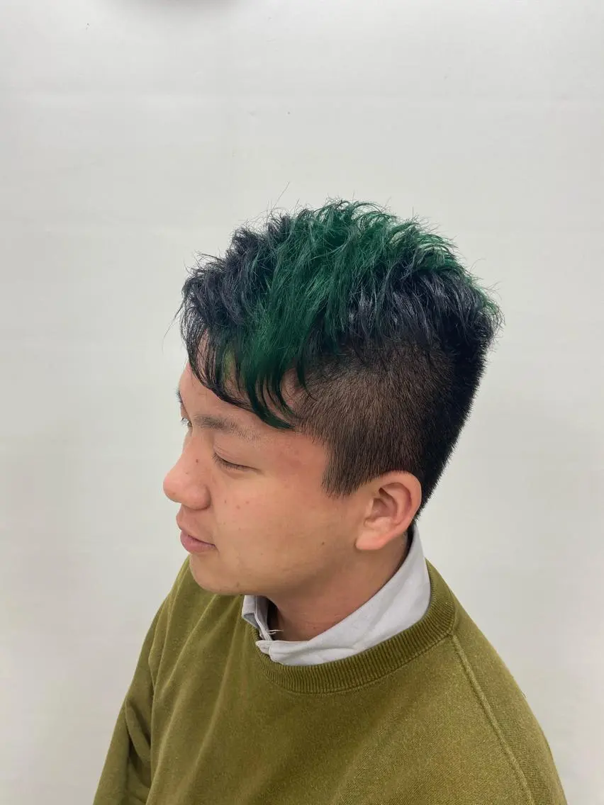 ショート カラー メンズ メンズブリーチ ブリーチ デザインカラー ヘアカラー 石川 史弥のヘアスタイル