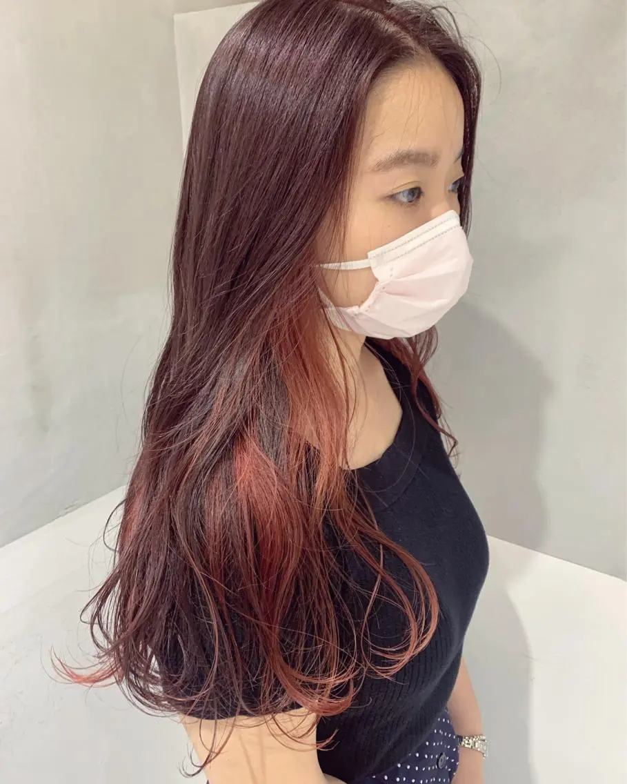 ロング カラー ブリーチ インナーカラー ピンクカラー ヘアカラー minami🪷 暖色カラーのヘアスタイル