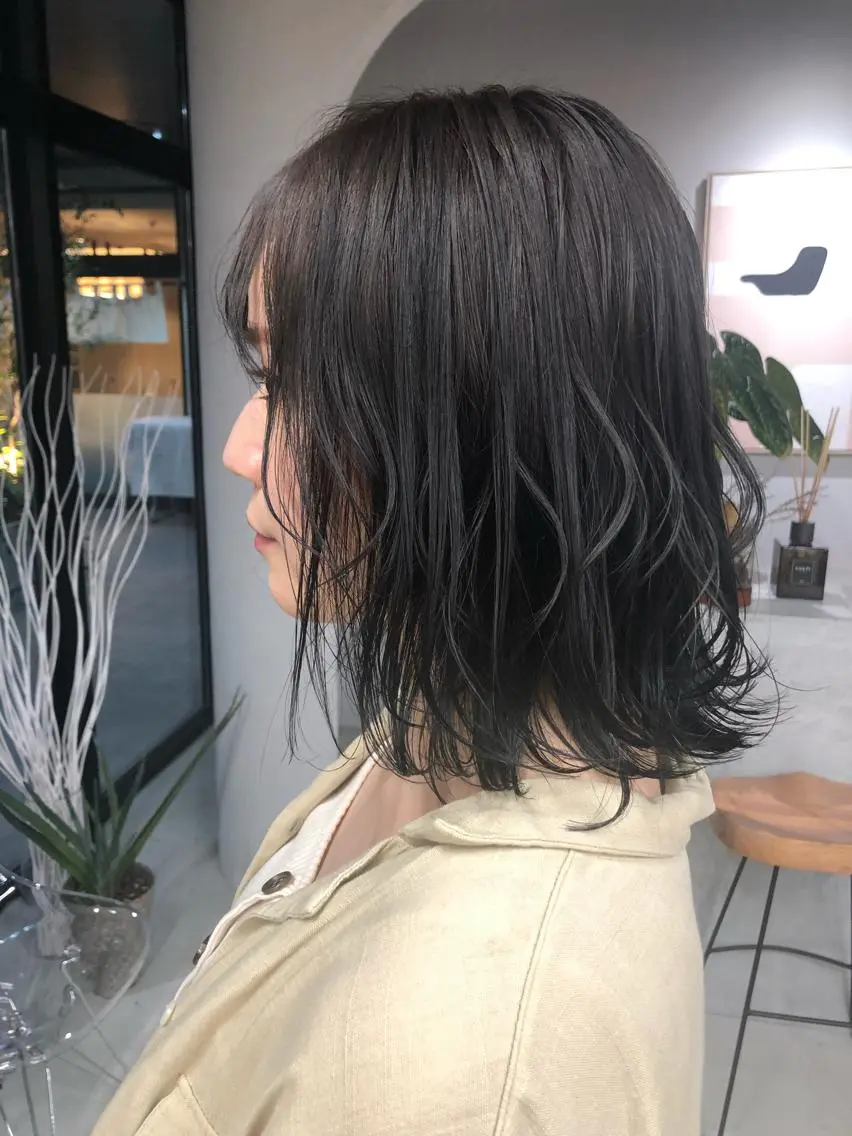 ミディアム カラー ブルーカラー ブルージュ 透明感カラー グレージュ マエダ リョウのヘアスタイル