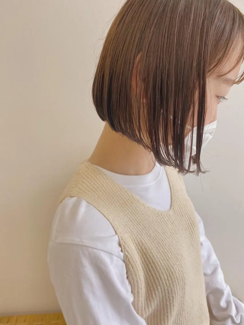 ショート カラー 顔周りレイヤーカット ブリーチminamiのヘアスタイル
